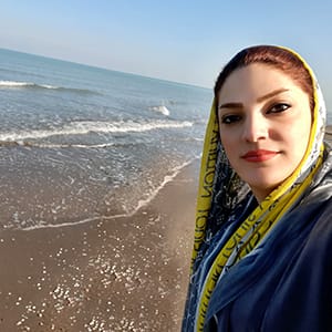 سارا قاسم زاده